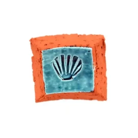 Scallop ceramic wall hanger