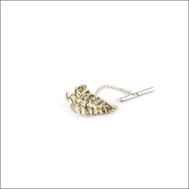 Silver fern tie tac by Fronz