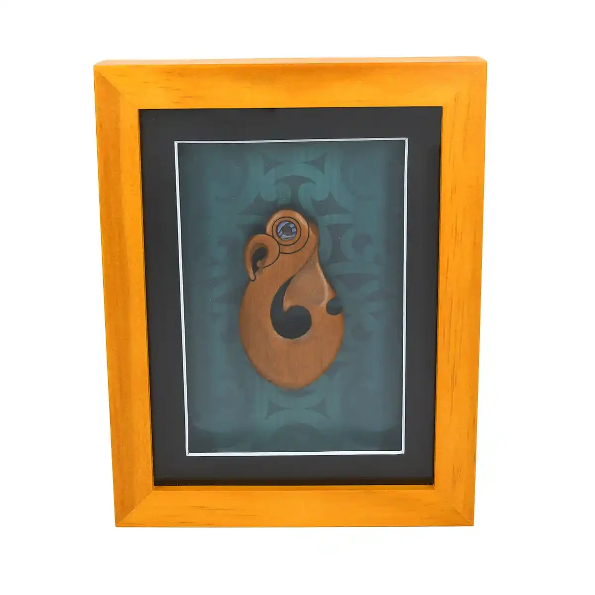 Small framed Māori fishhook
