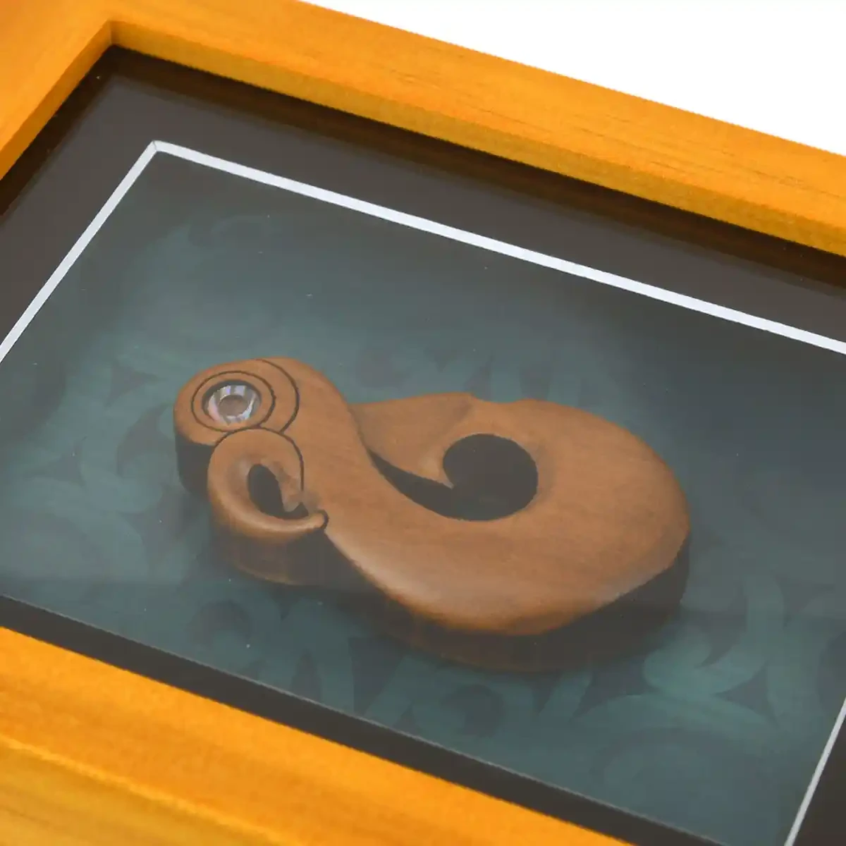 Small framed Māori fishhook