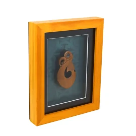 Small framed Māori fishhook