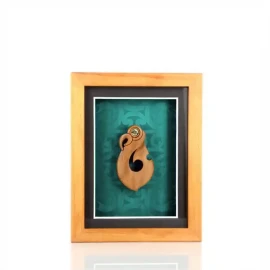 Small framed Māori fishhook