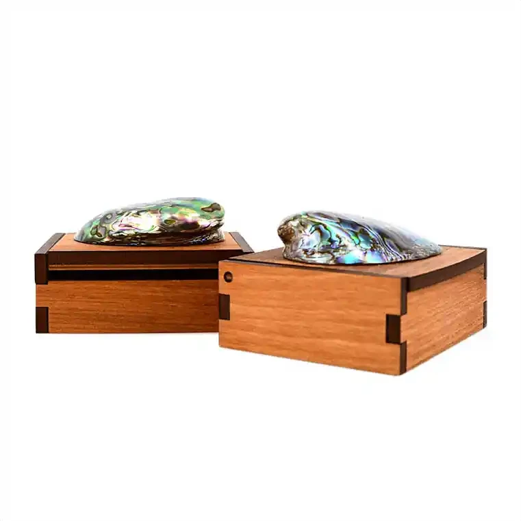 Rimu gift box with paua
