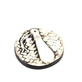 Round ceramic mere decoration