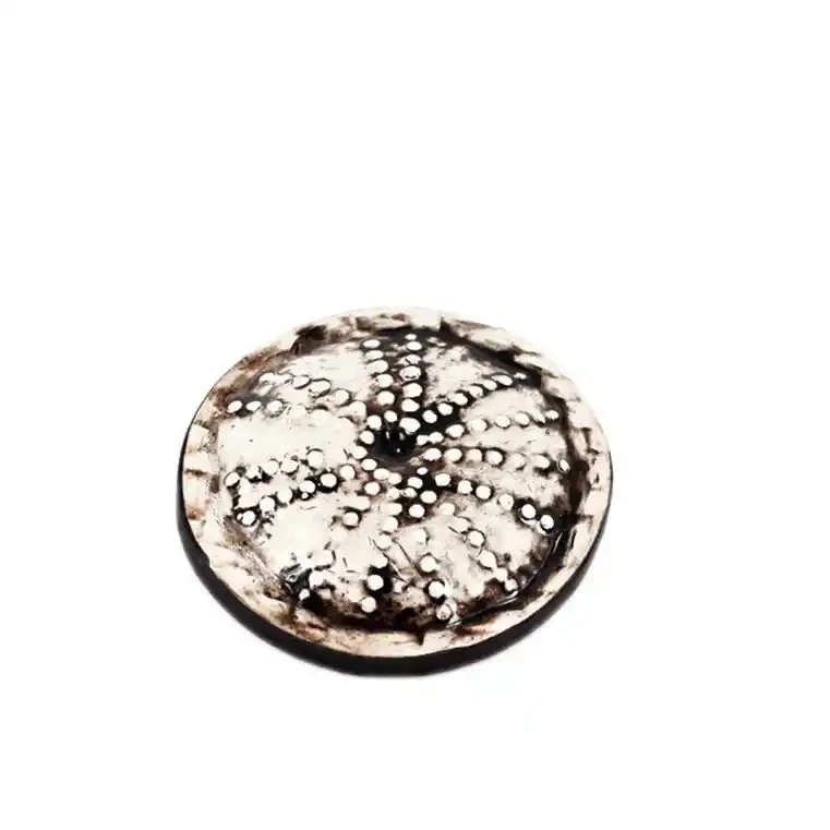 Round ceramic kina decoration