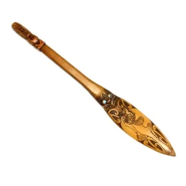 Large Māori waka hoe
