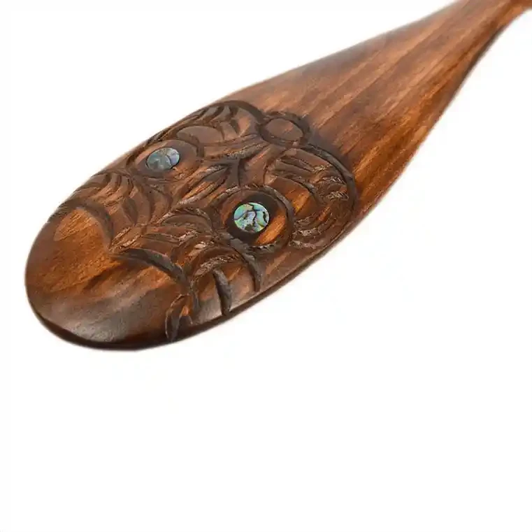 Medium wooden mere club