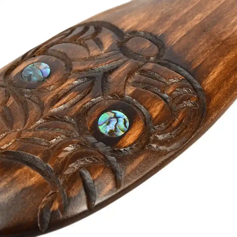 Medium wooden mere club