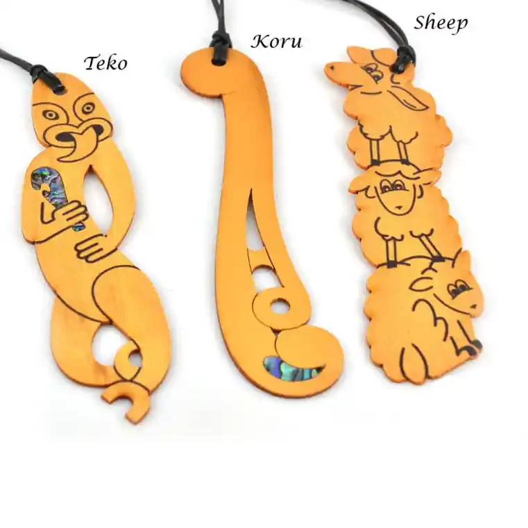 Bamboo bookmarks with kiwi designs