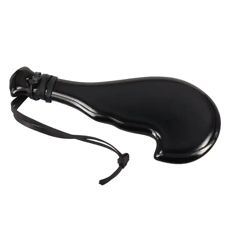 Māori glass mere (wahaika)