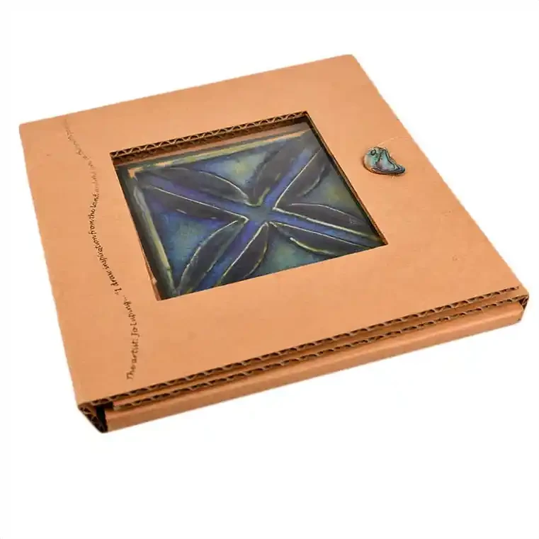 Ceramic tile with tapa