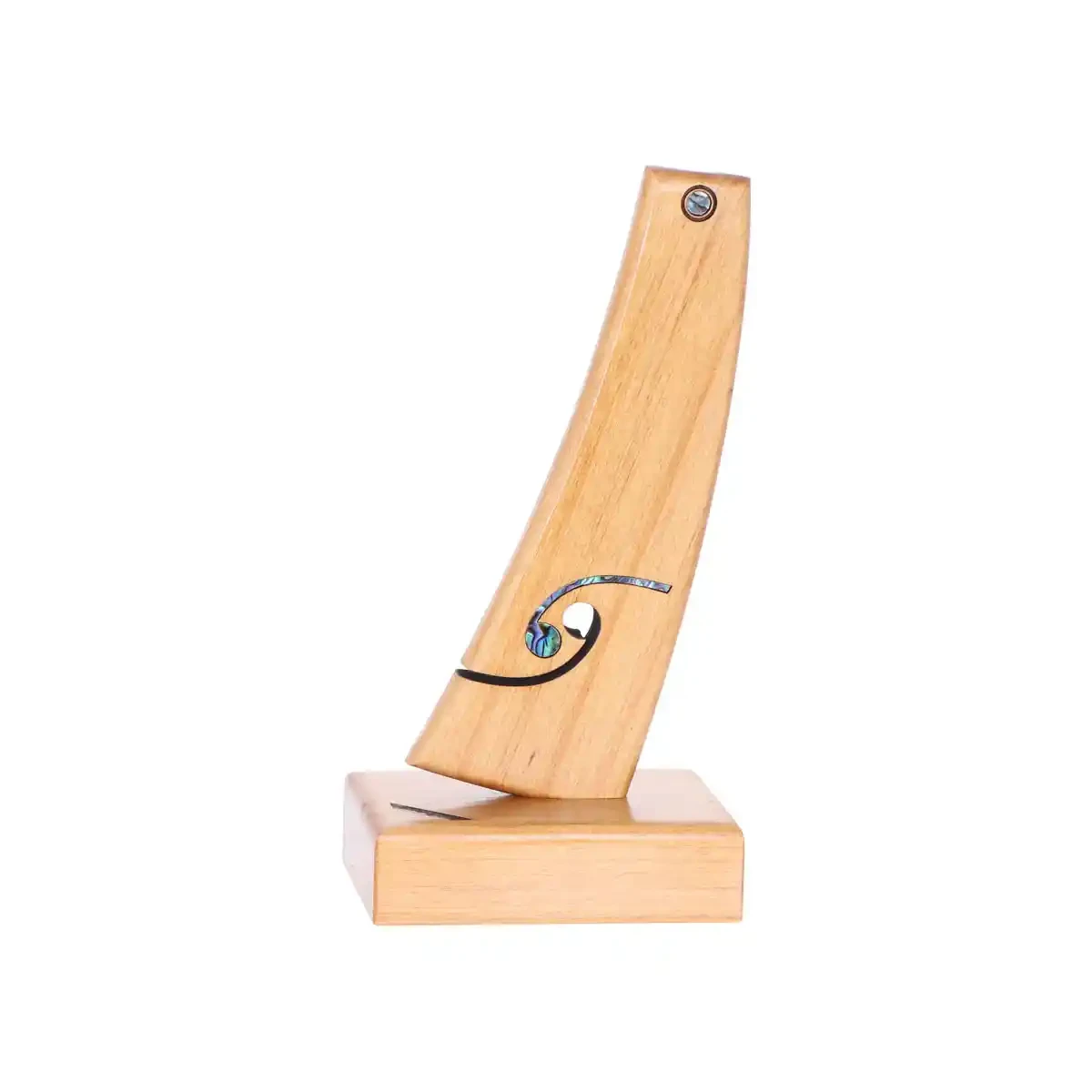 Toki trophy award: strength, courage