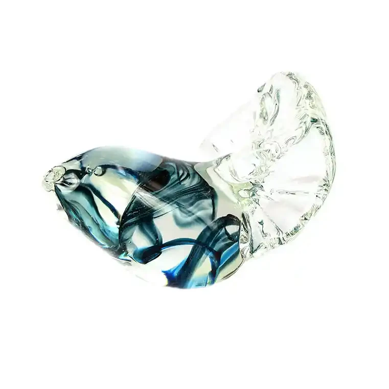 Glass fantails