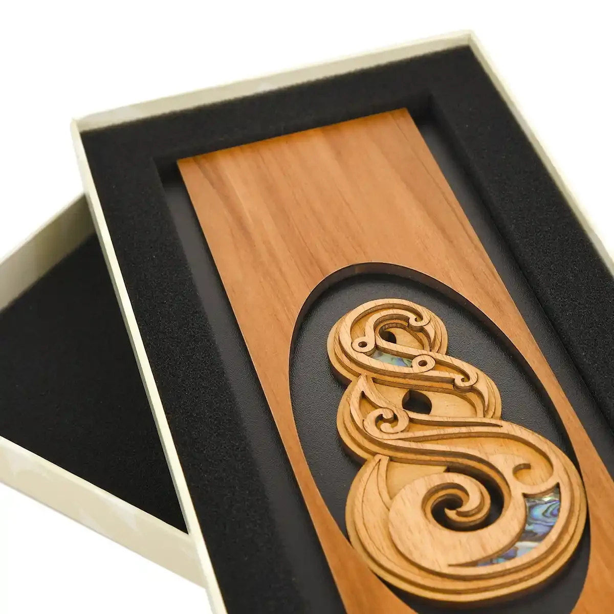 Double twist wall art panel