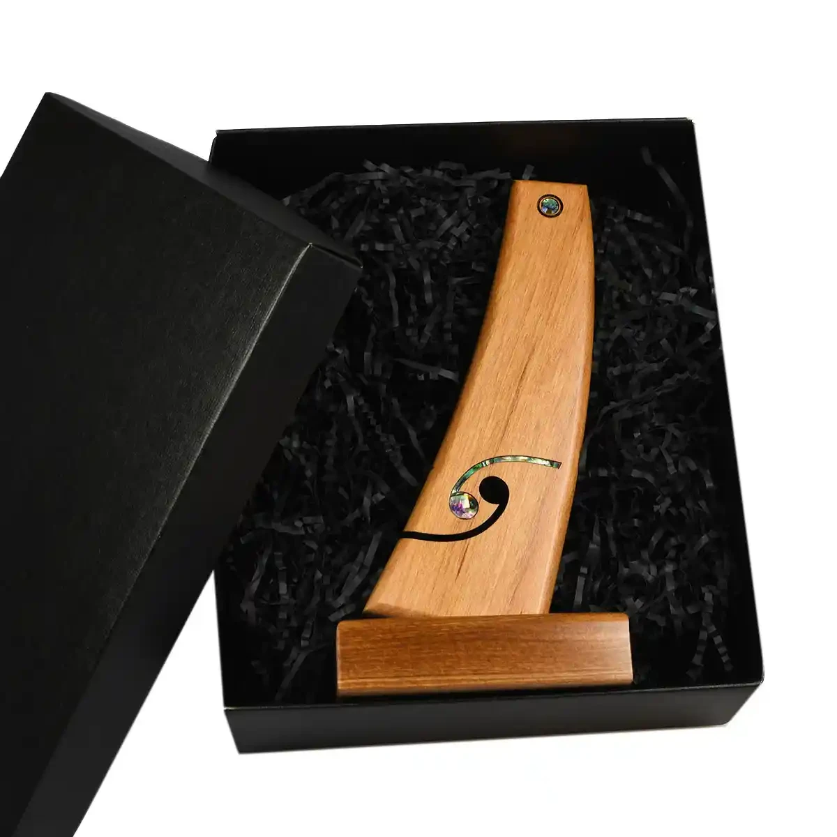 Gift boxes for Māori cultural trophies for premium presentation (only available with a Māori cultural trophy)