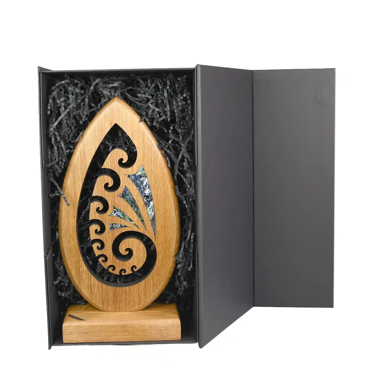 Gift boxes for Māori cultural trophies for premium presentation (only available with a Māori cultural trophy)