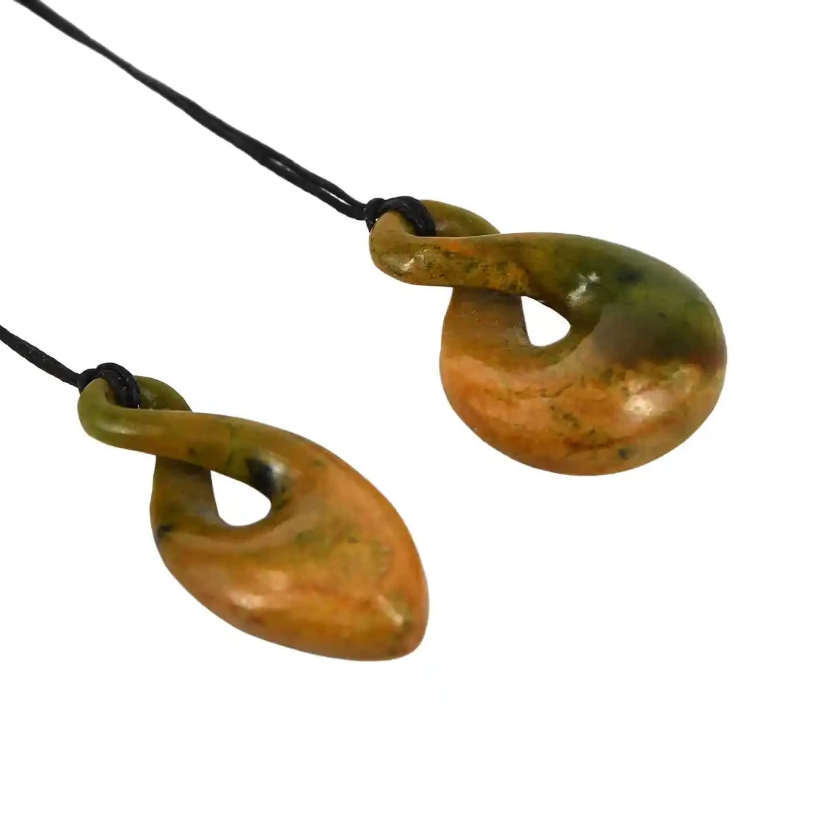 Single twist greenstone pendants