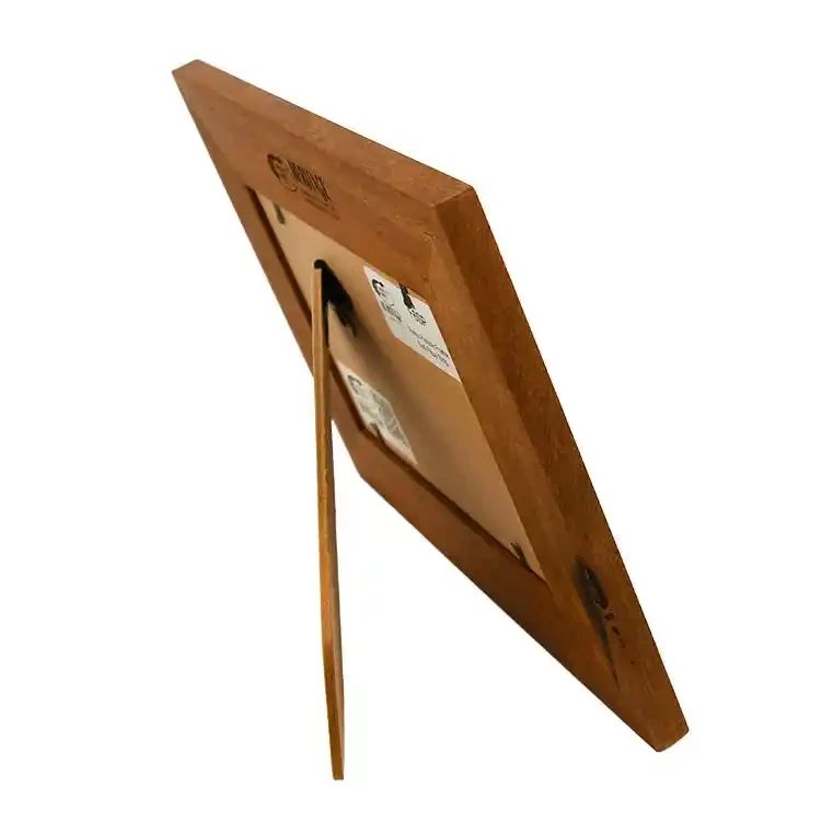 Rimu frame fitting 6"x4" photo