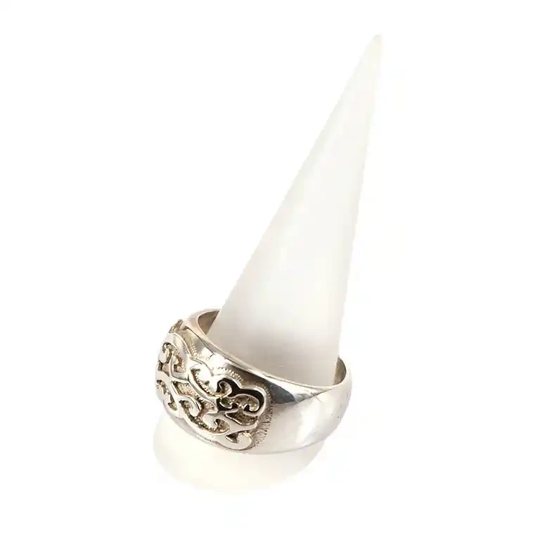 Solid sterling silver ring with Māori kōwhaiwhai