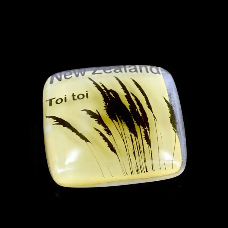 Toi Toi glass note weight. Kiwiana glass