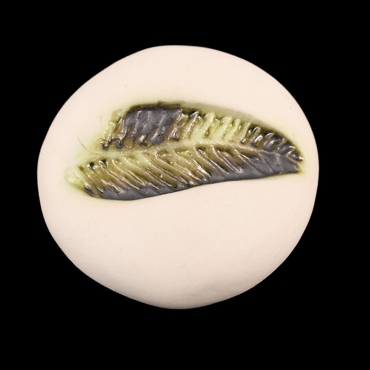 Ceramic fern pebbles