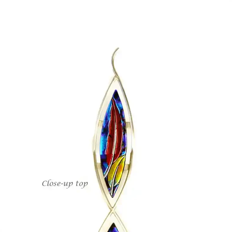 Glass sculpture with steel