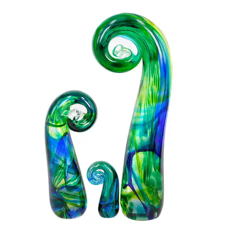Glass koru
